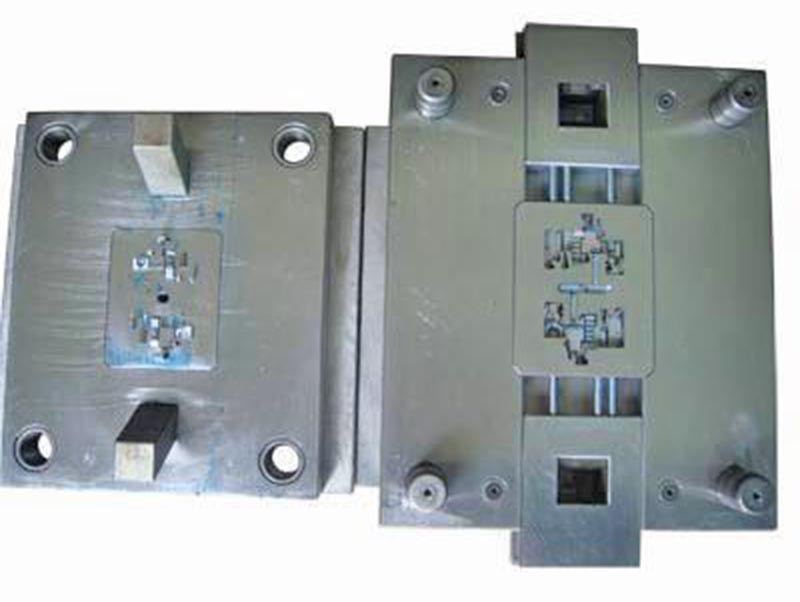 富拉尔基精密塑料模-01